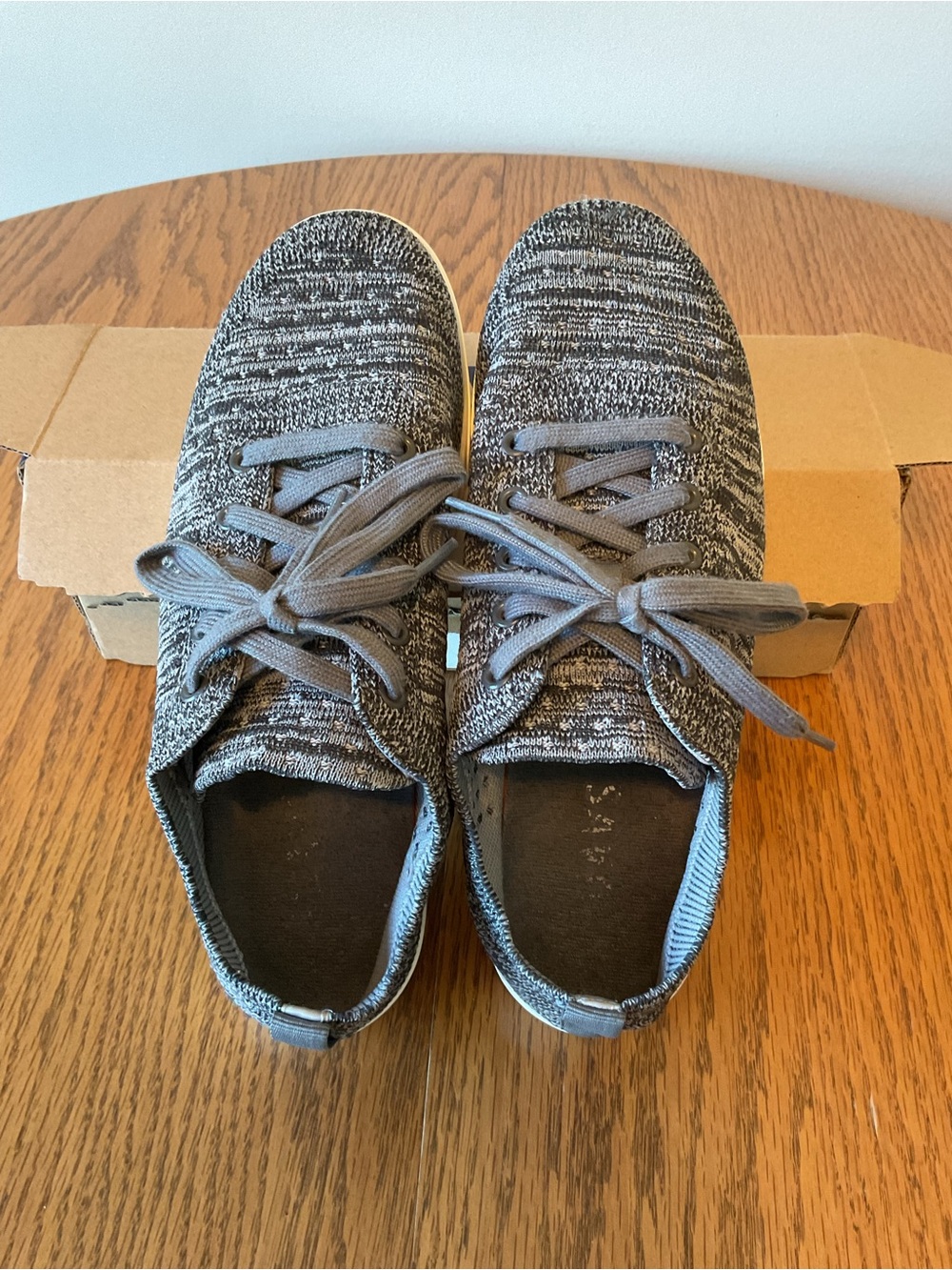 Women’s Suavs The Zilker in Heathered Grey, Size 9.